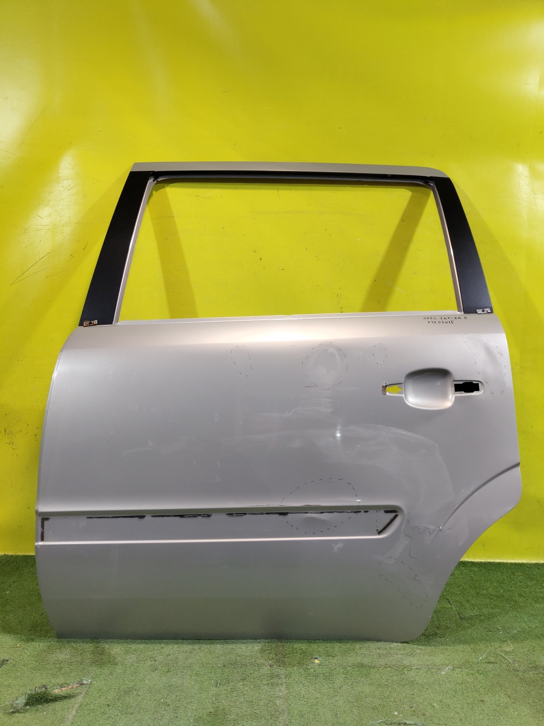 Opel Zafira B 2005 для Дверь задняя левая