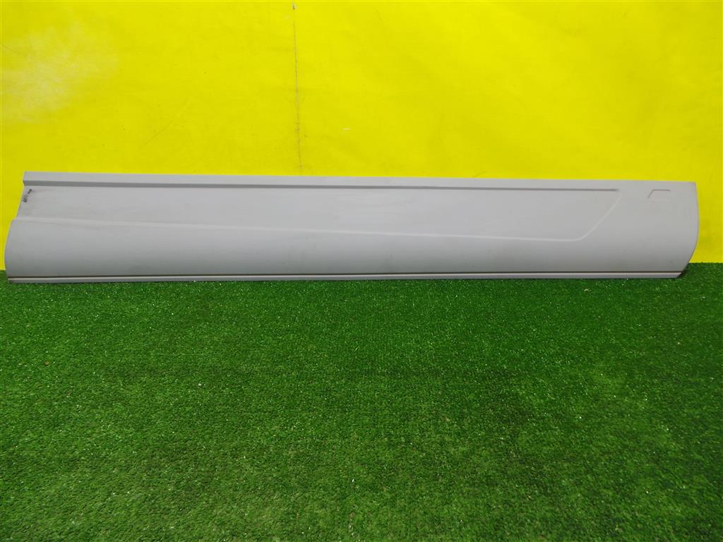 Audi Q7 (4L) 2009 для Накладка двери передней правой