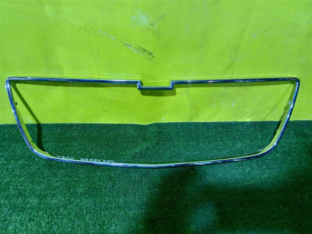 Chevrolet Aveo (T300) 2011 для Накладка решетки радиатора