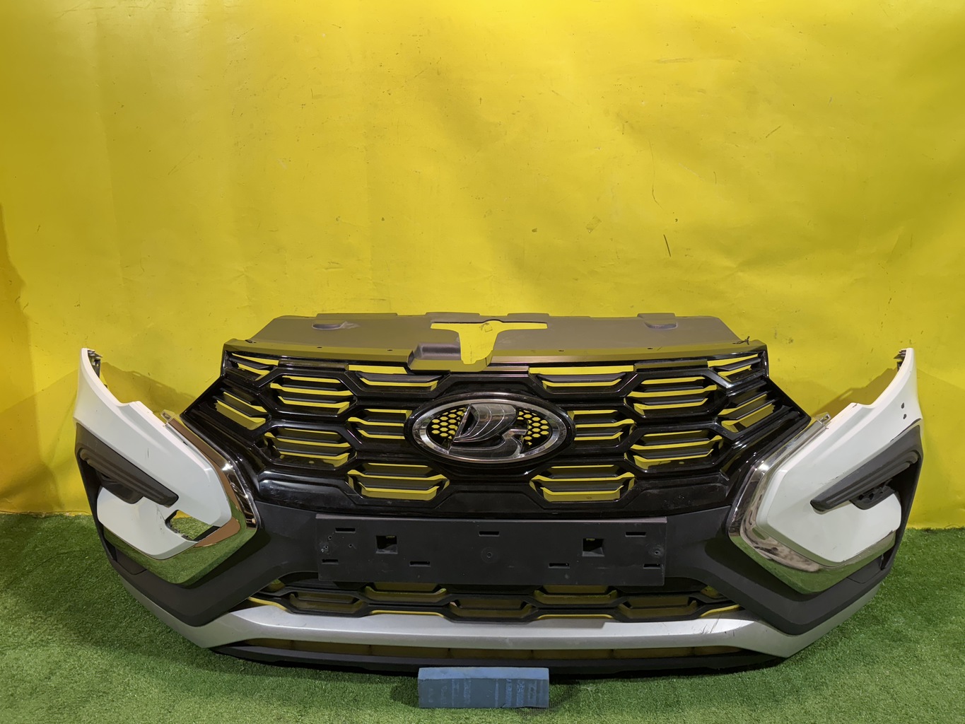 Lada Vesta NG Cross 2022- для Бампер передний