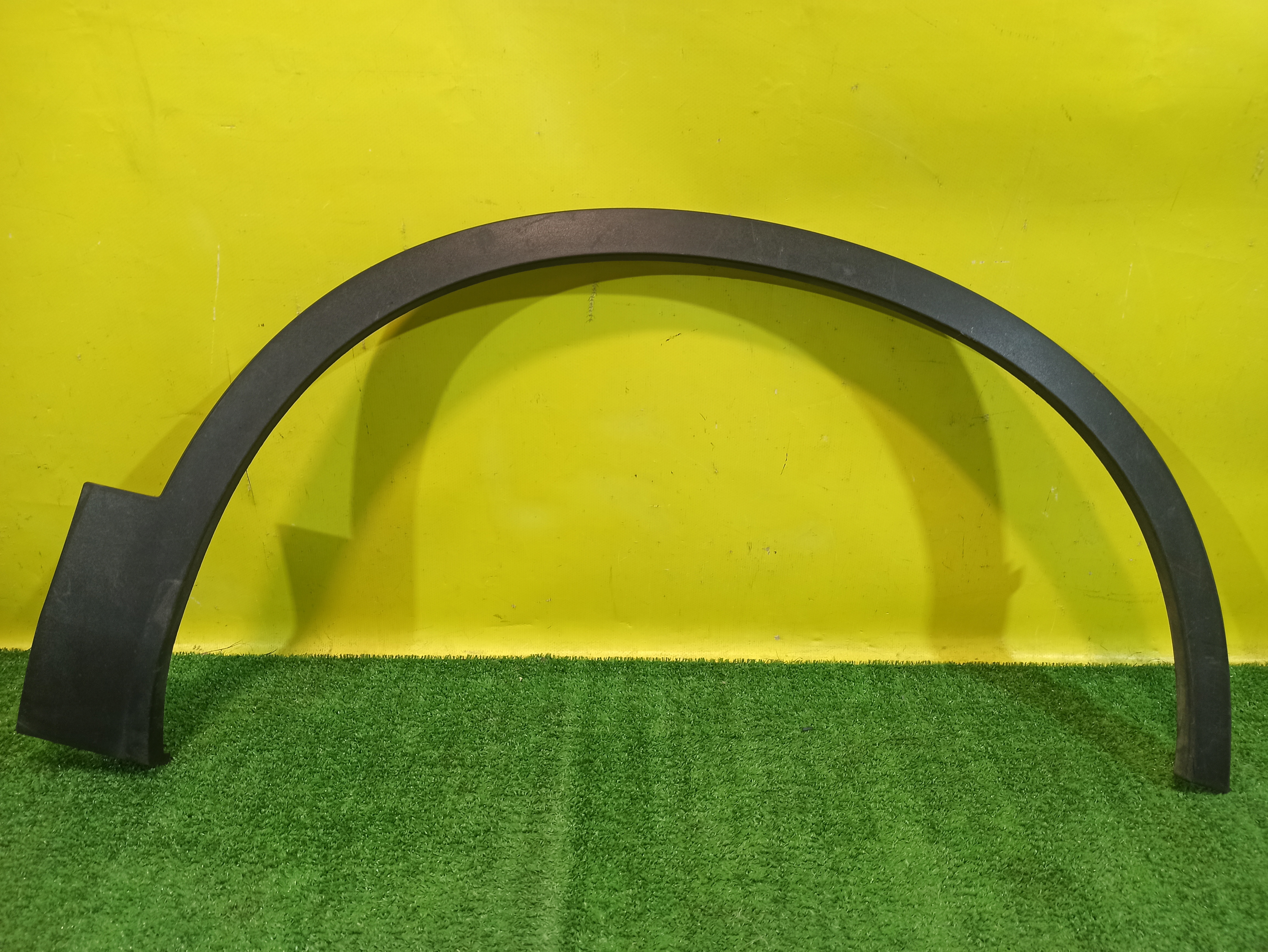 Volvo XC40 2017 для Арка переднего правого крыла