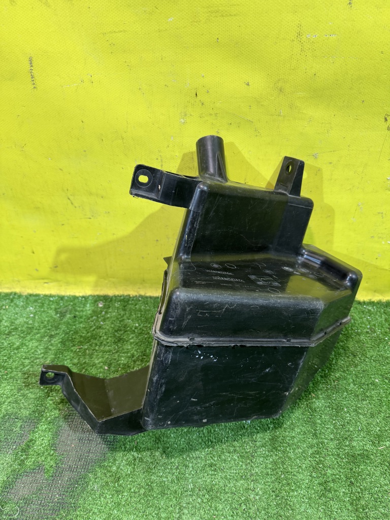 Nissan GT-R (R35) 2016 для Бачок омывателя лобового стекла