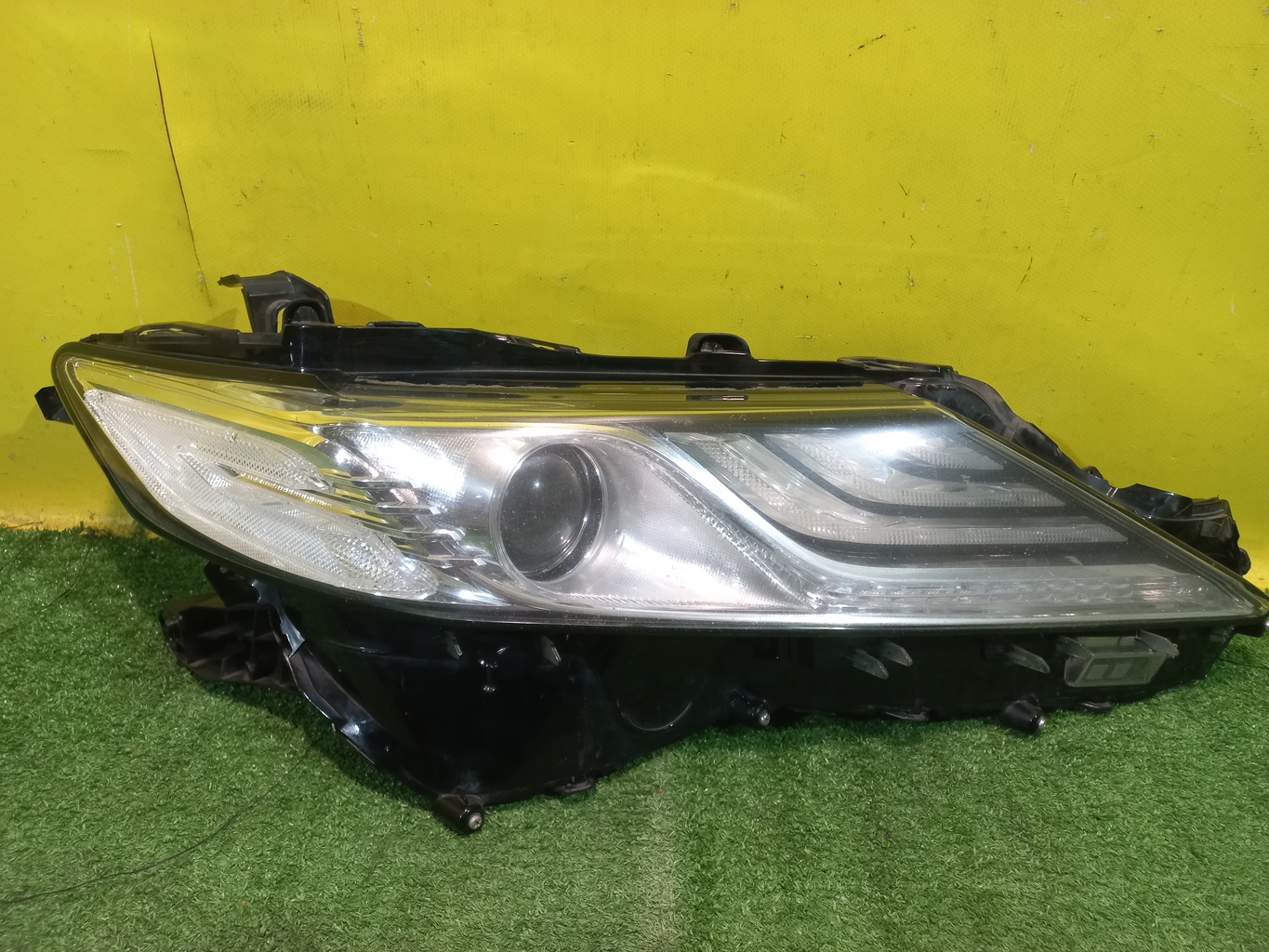 Toyota Camry V70 2017 для Фара правая LED