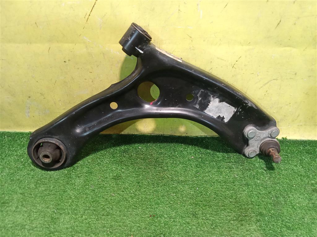 Hyundai Tucson (TL) 2015 для Рычаг передний правый