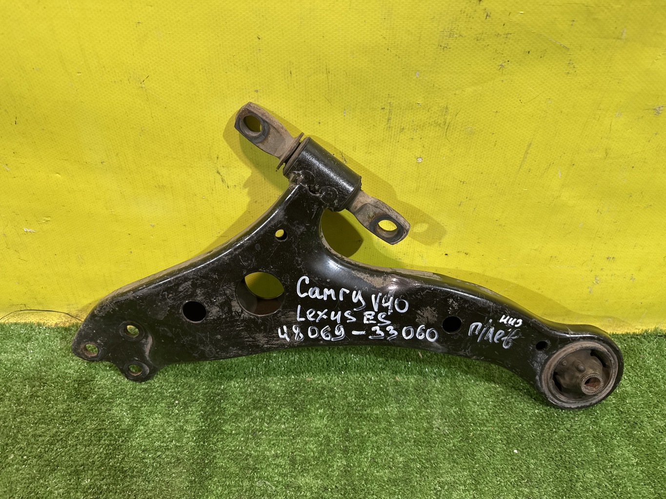 Toyota Camry V40 2006 для Рычаг передний нижний левый