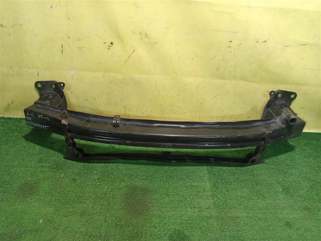 Skoda  Octavia A5 2004 для Усилитель переднего бампера