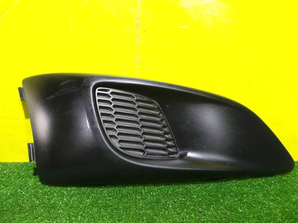 Chevrolet Aveo (T300) 2011 для Решетка в бампер правая