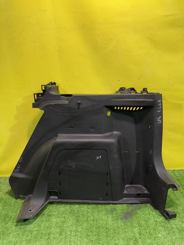 Skoda  Yeti 2009 для Обшивка багажника