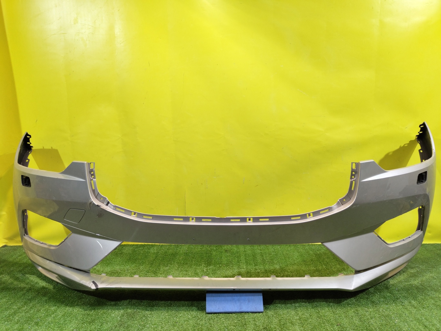 Volvo XC60 2017 для Бампер передний