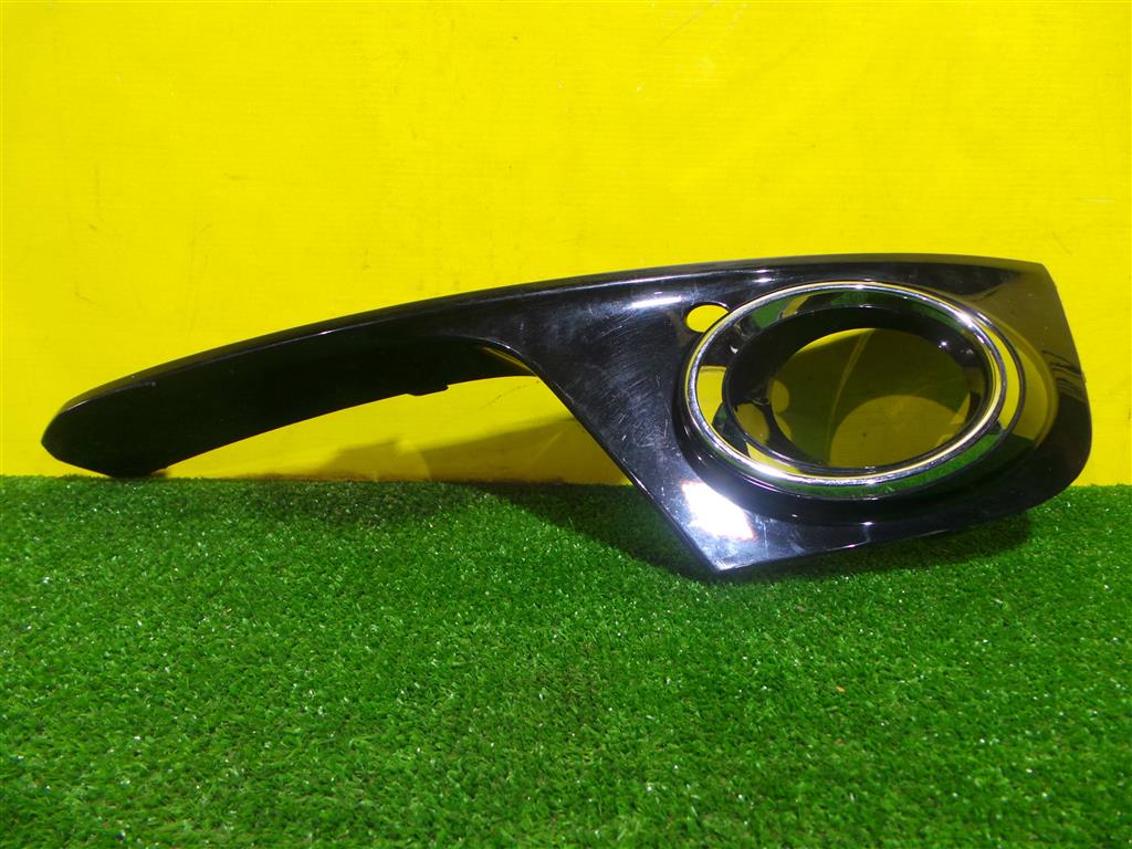 Audi Q5 (8R) 2012 для Решетка в бампер правая