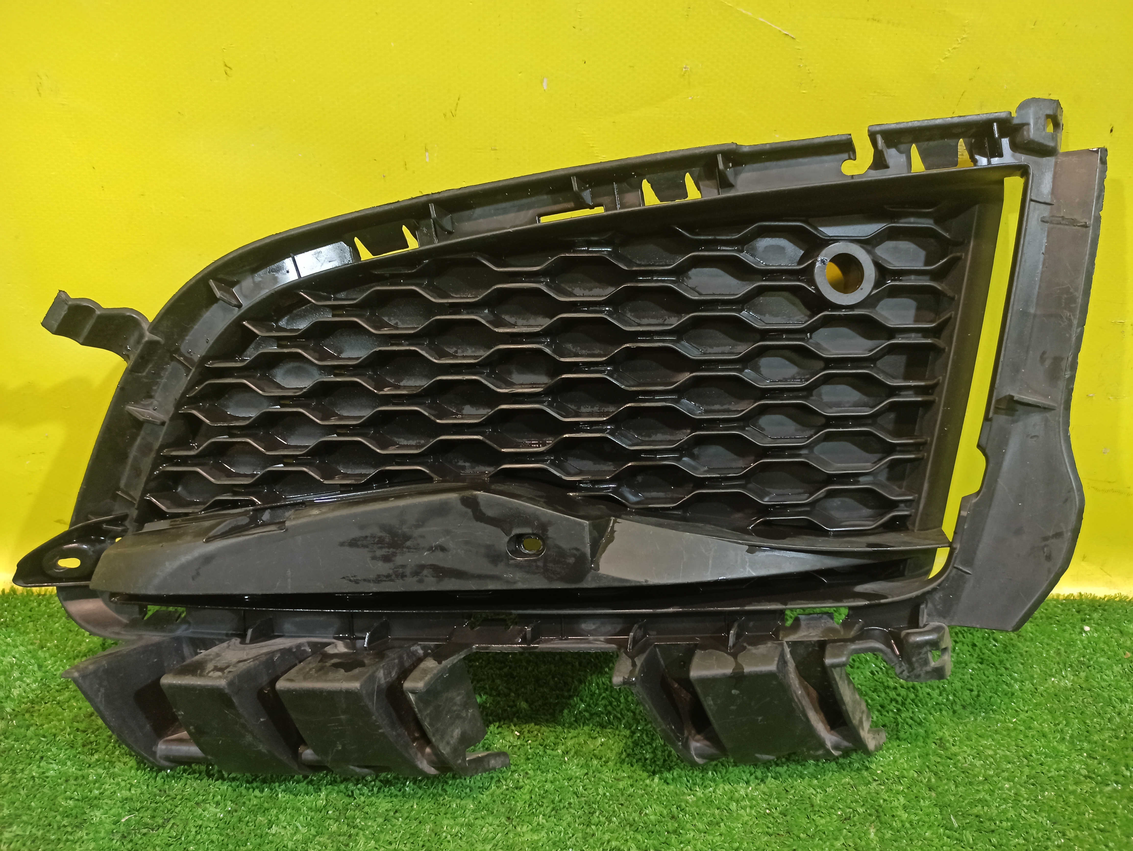 Jaguar XF 2 (X260) 2015 для Решетка в бампер левая