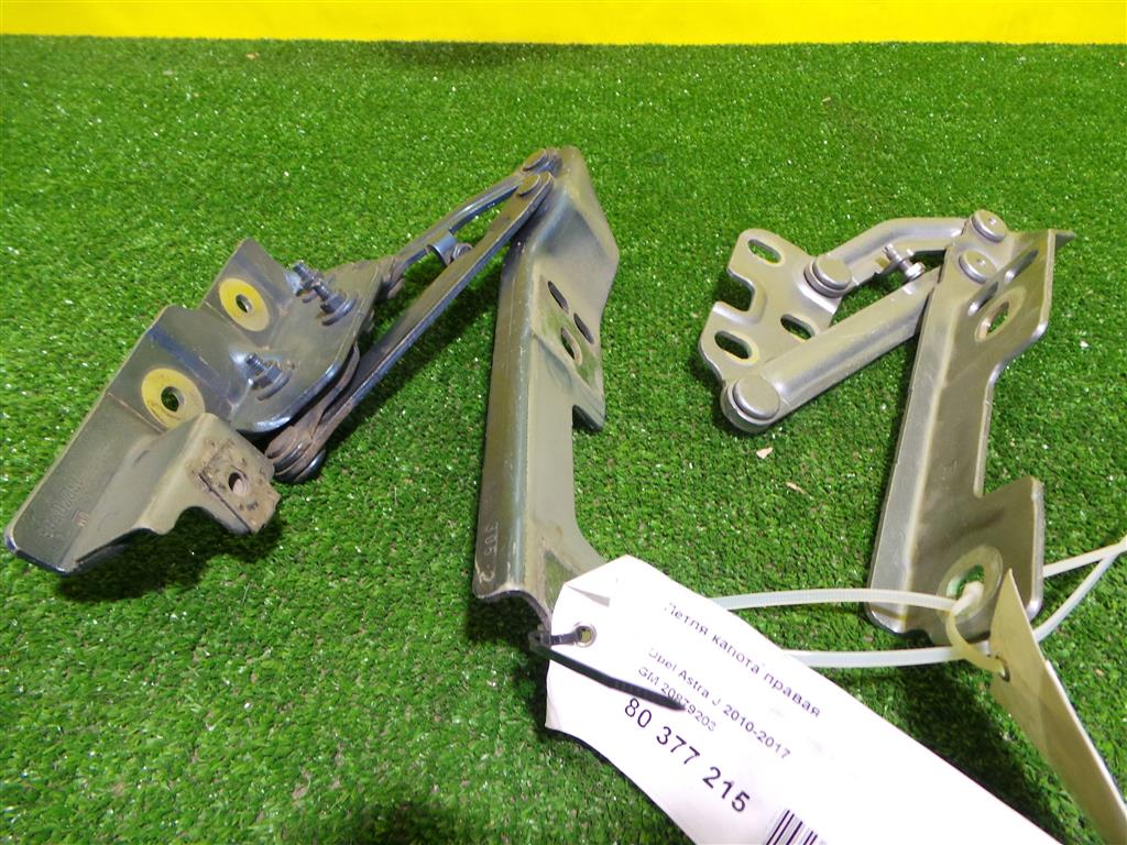 Opel Astra J 2010 для Петли капота