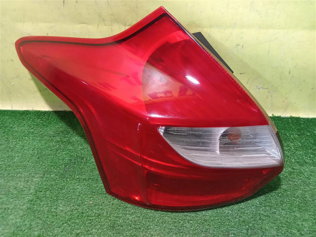 Ford Focus III 2011 для Фонарь задний левый