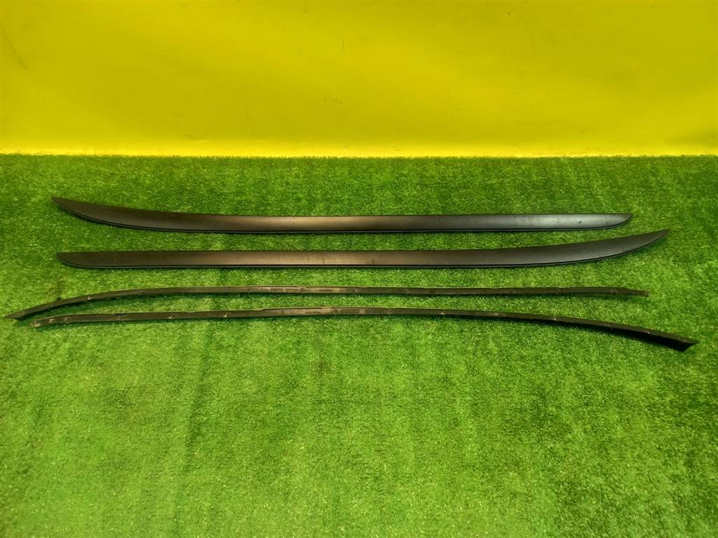 Ford Focus III 2011 для Молдинг лобового стекла