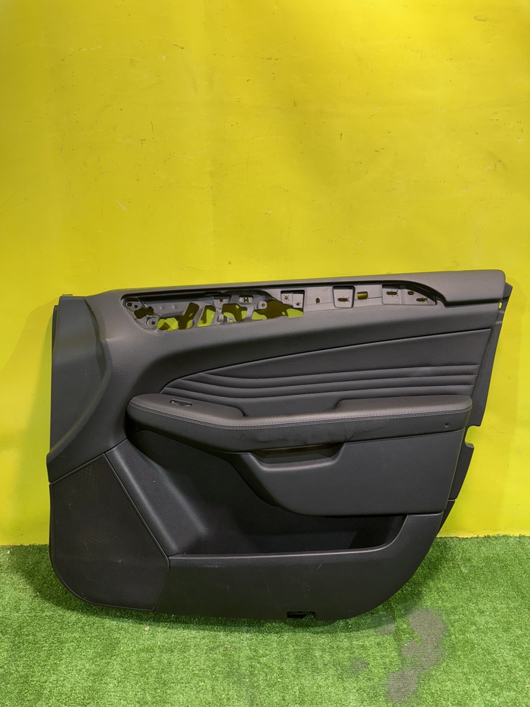 MERСEDES BENZ GLE Coupe (C292) 2014 для Обшивка двери передней правой