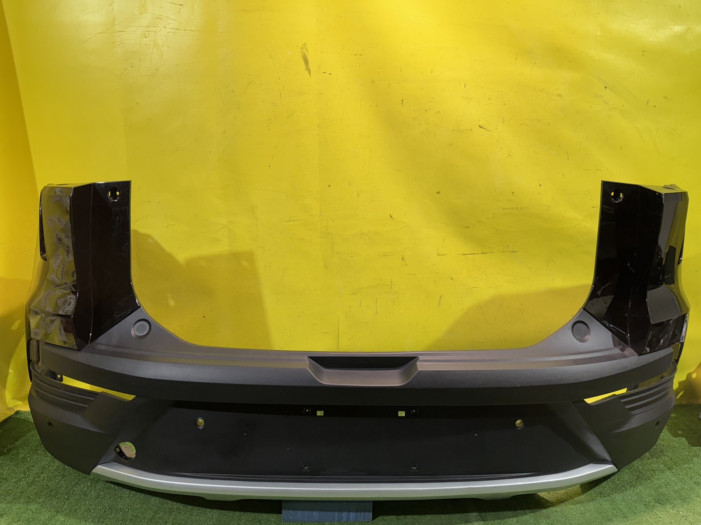 МОСКВИЧ  3 2022 для Бампер задний