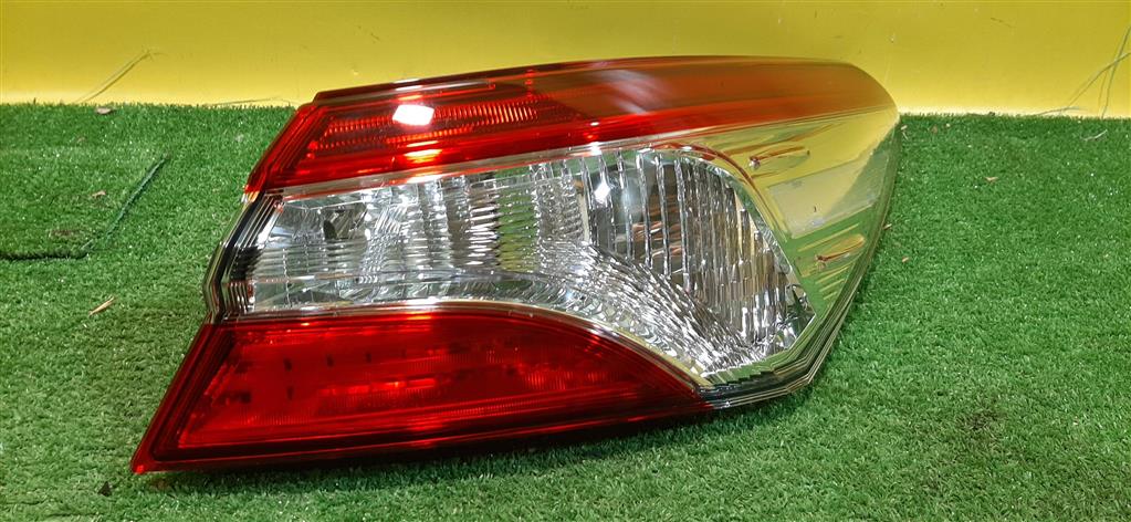 Toyota Camry V70 2017 для Фонарь задний наружный правый