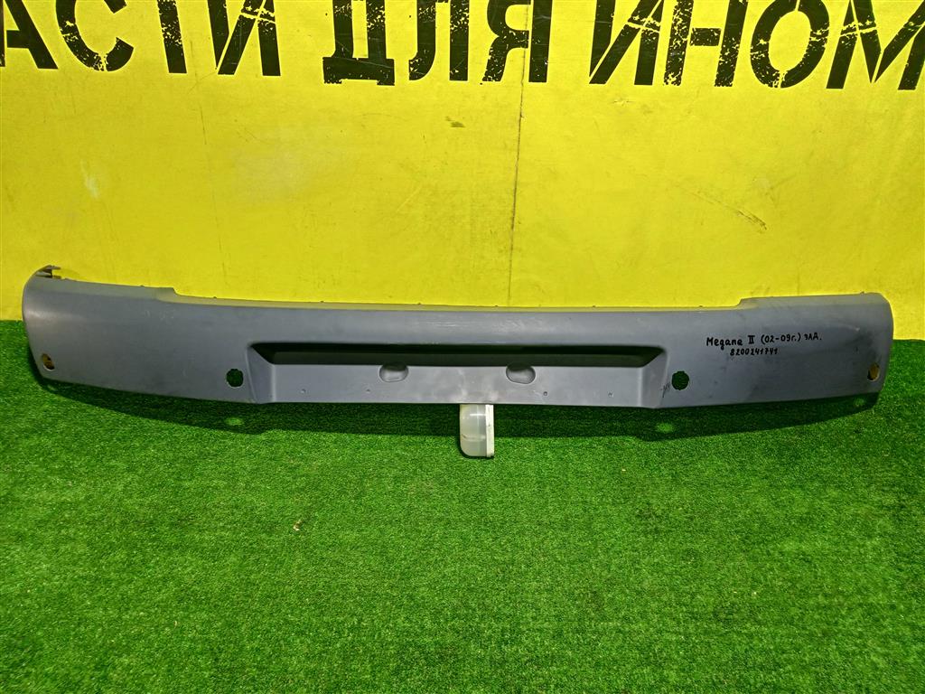 Renault Megane II 2002 для Юбка заднего бампера