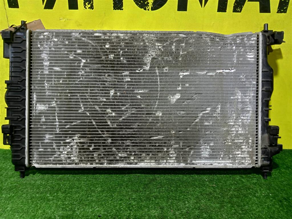 Chevrolet Cruze 2009 для Радиатор основной