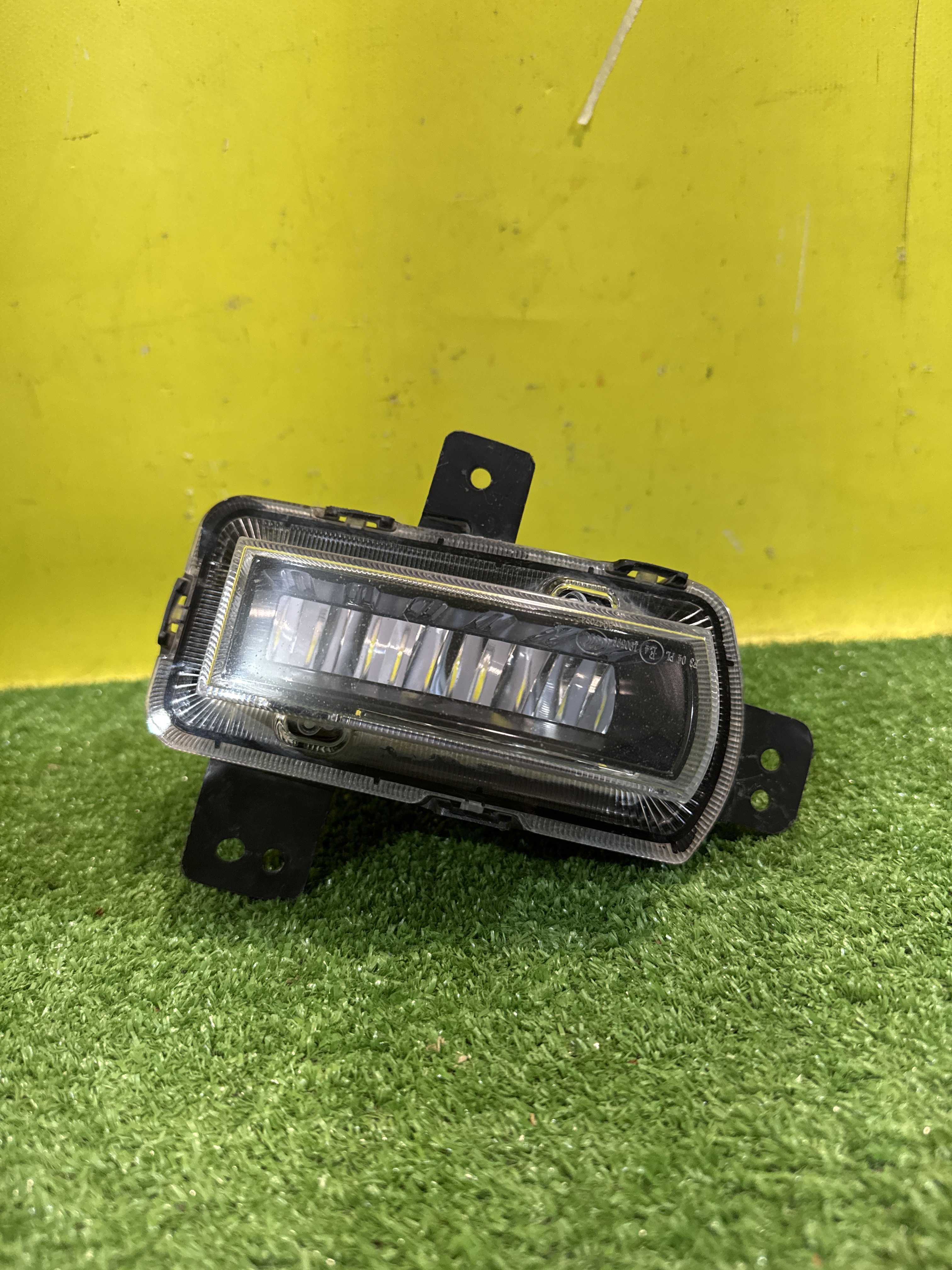 Geely  Coolray SX11 2018 для Фара противотуманная левая