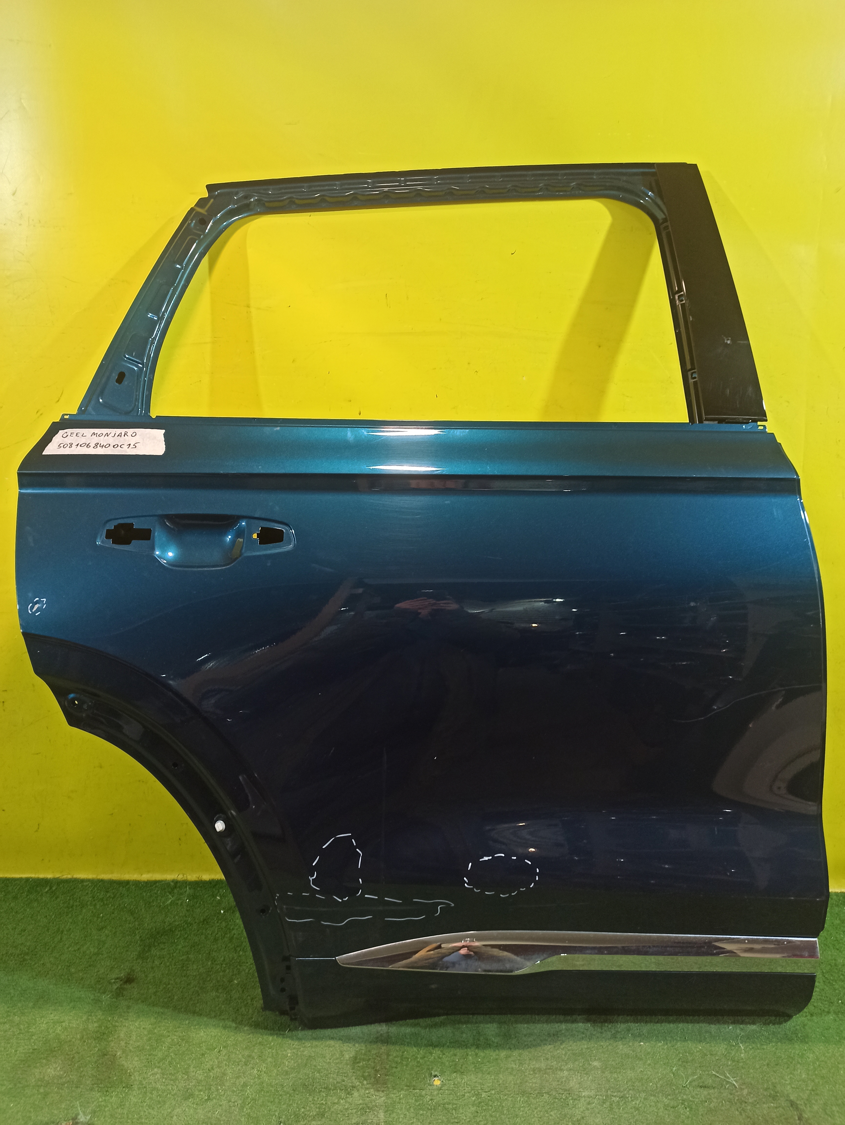 Geely  Monjaro (KX-11) 2022 для Дверь задняя правая