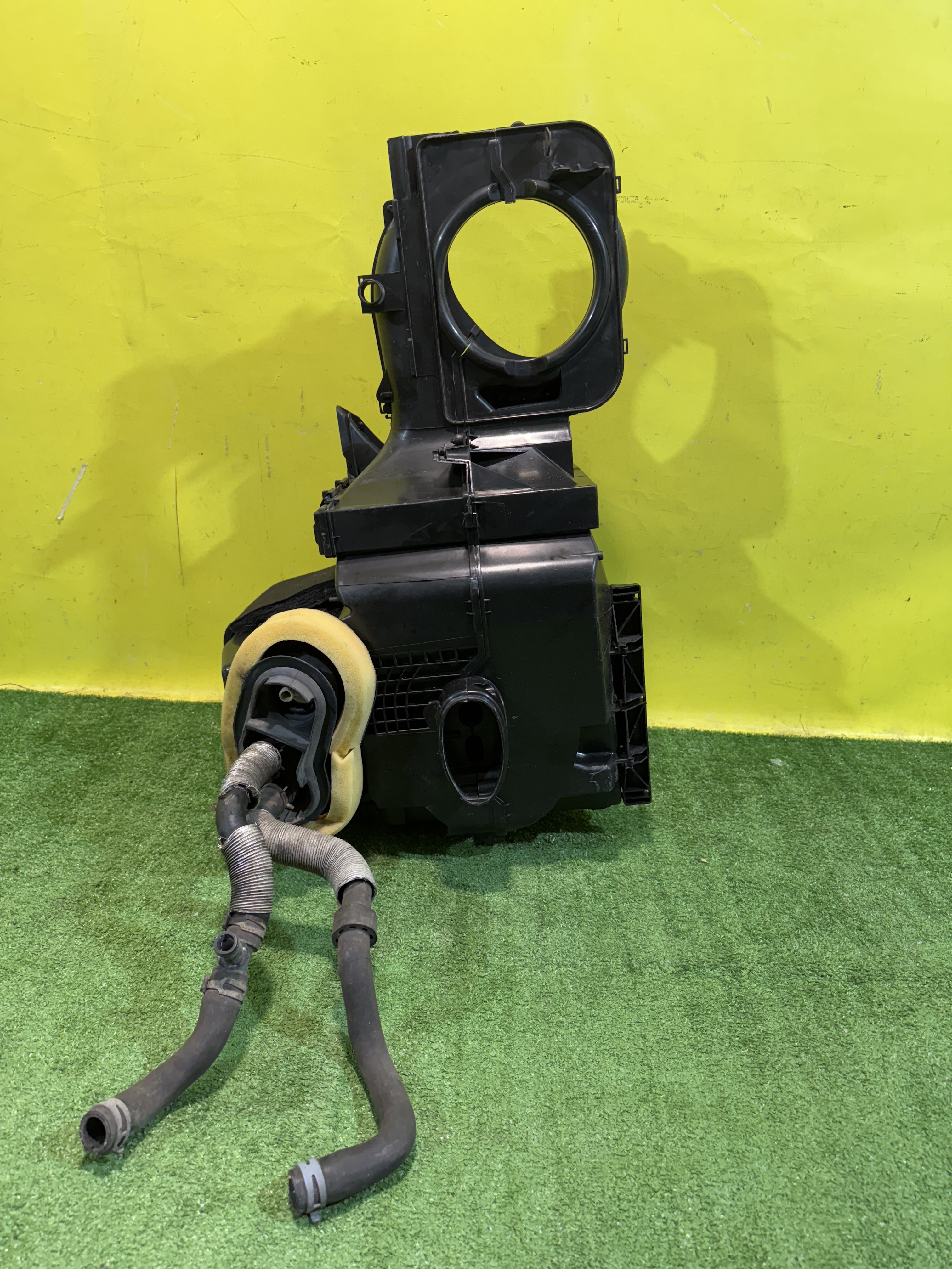 Volkswagen  Polo (Sed RUS) 2011 для Корпус отопителя