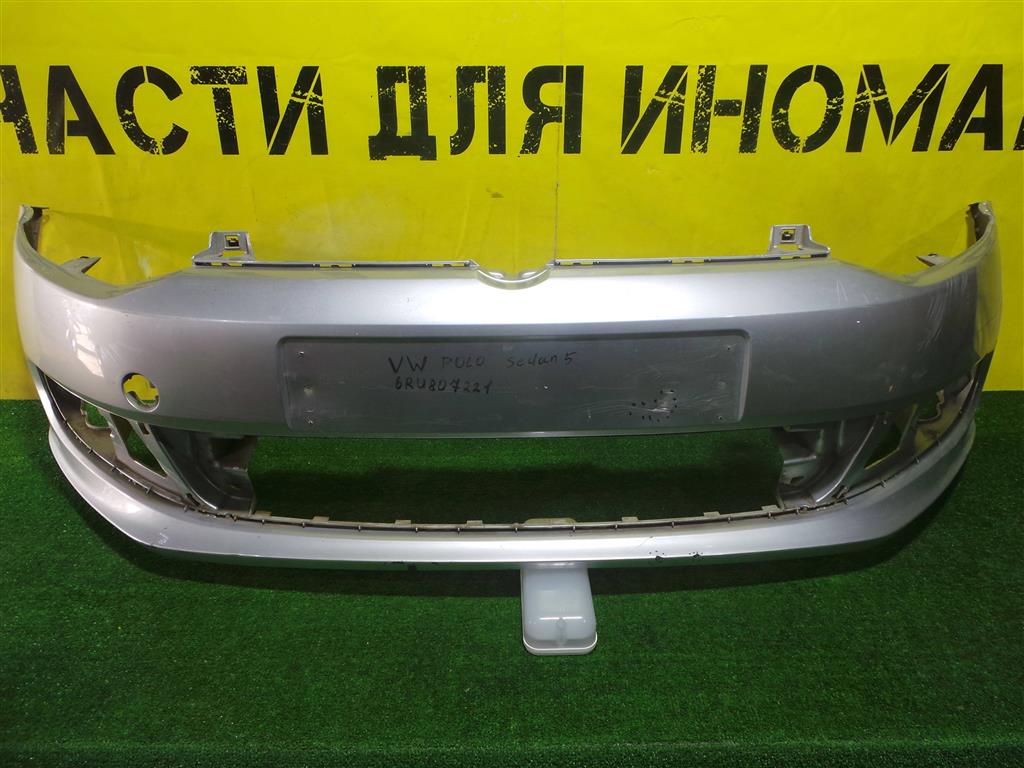 Volkswagen  Polo (Sed RUS) 2011 для Бампер передний