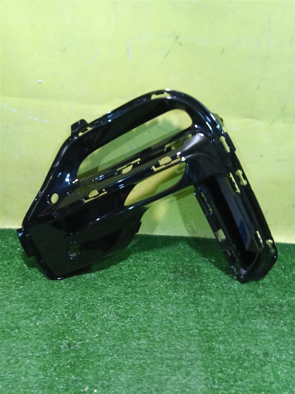 BMW X5 G05 2018 для Рамка противотуманой фары левой