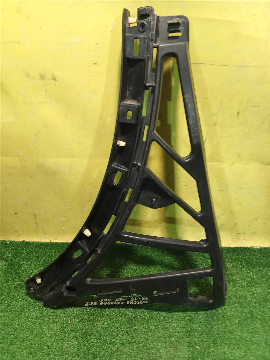 Porsche  Cayenne 2 958 2014 для Кронштейн переднего бампера левый