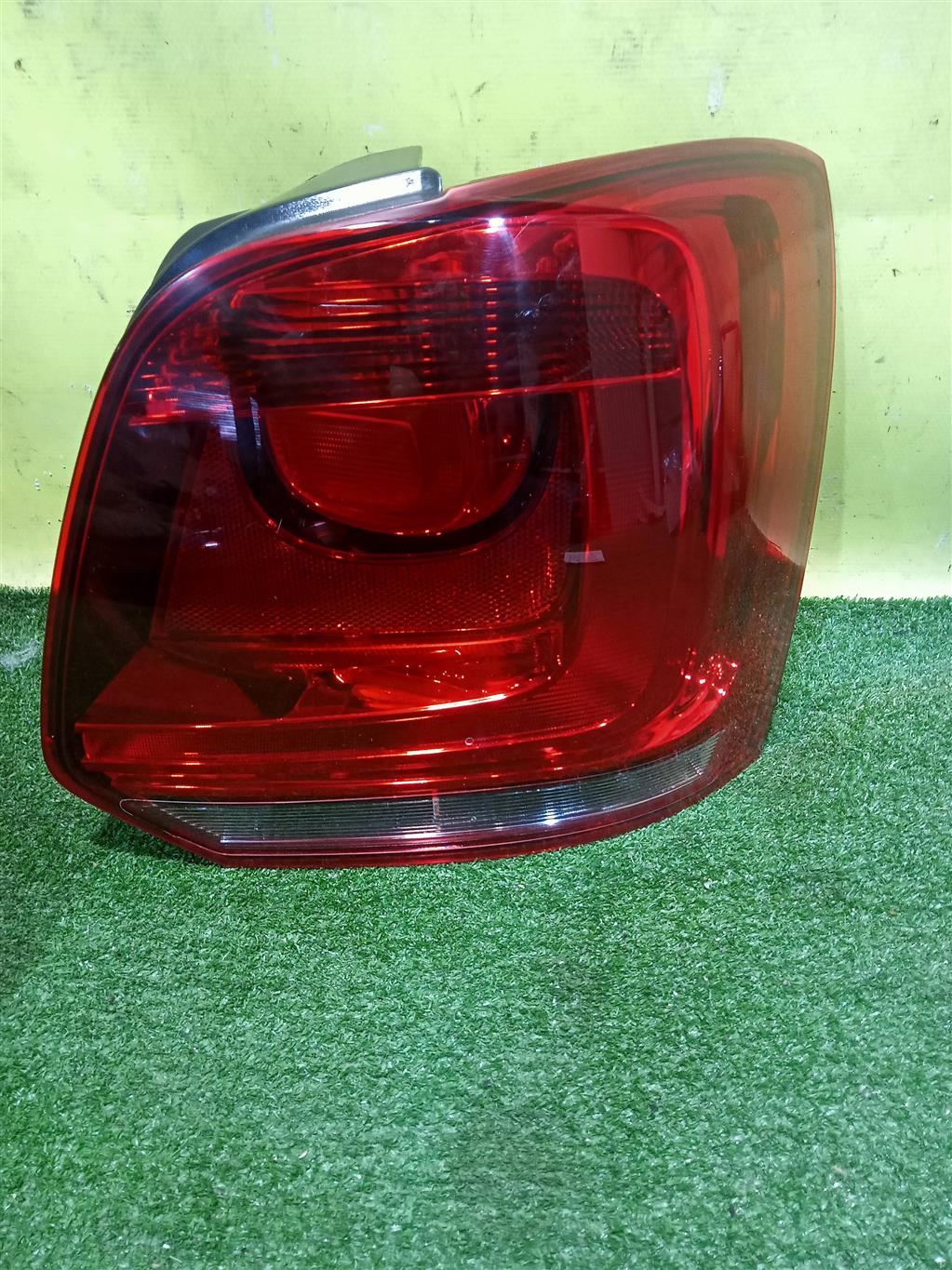 Volkswagen  Polo (HB) 2009 для Фонарь задний правый