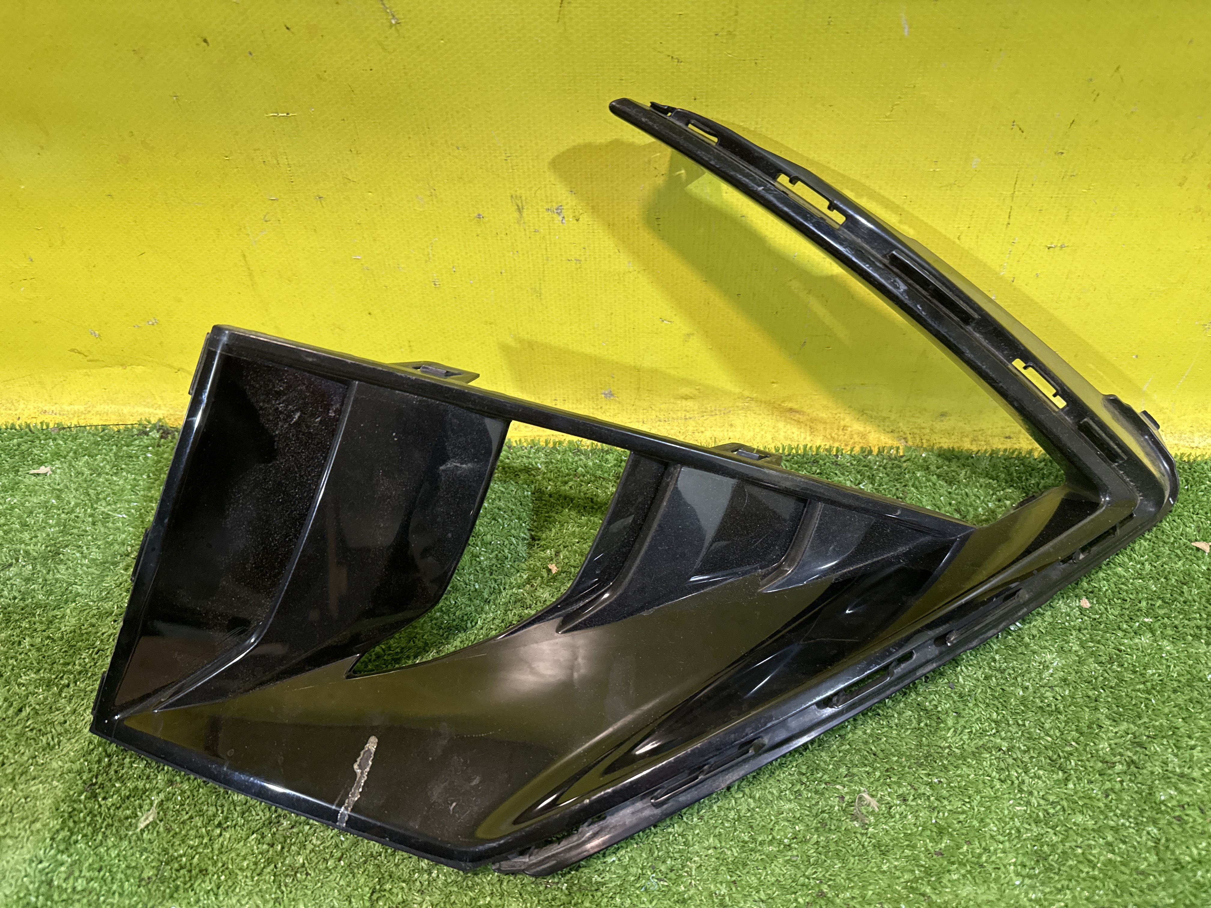 Kaiyi E5  2021 для Рамка противотуманой фары левой