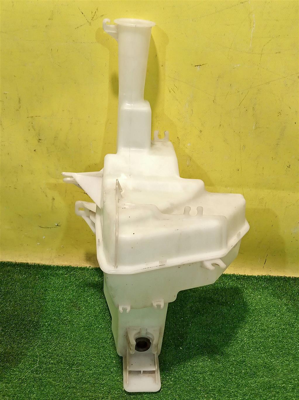 Hyundai Solaris 2017 для Бачок омывателя лобового стекла