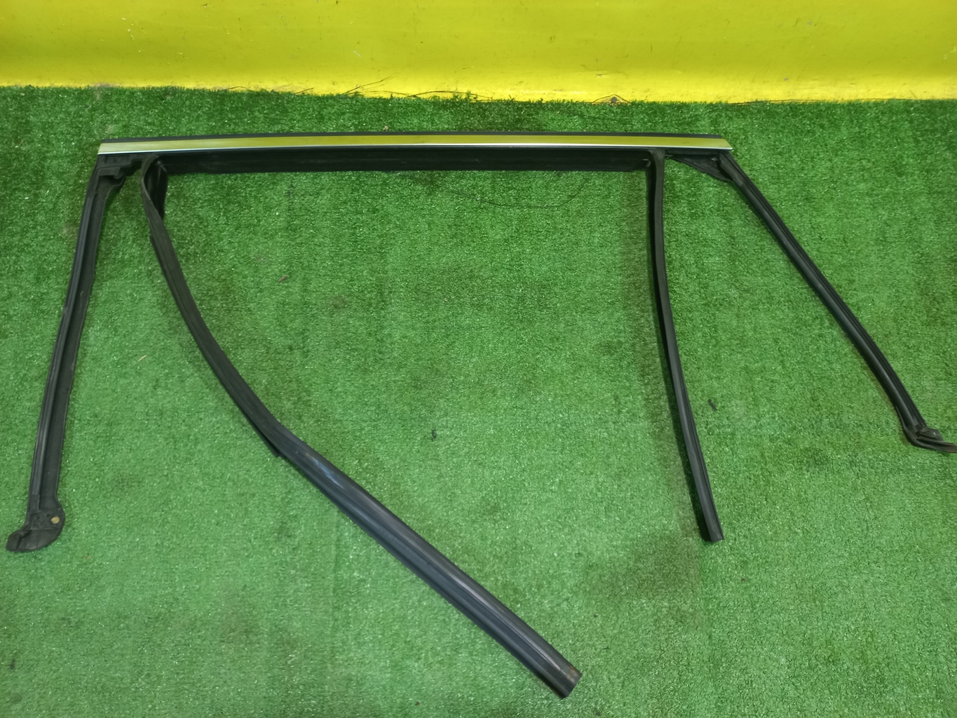 Geely  Monjaro (KX-11) 2022 для Уплотнитель двери