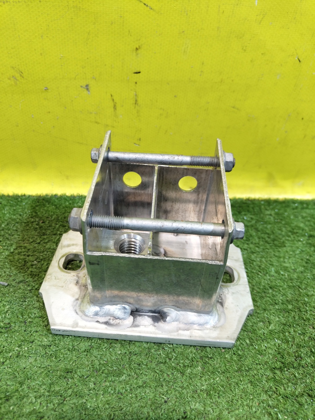 BMW X3 F25 2010 для Кронштейн усилителя заднего бампера левый