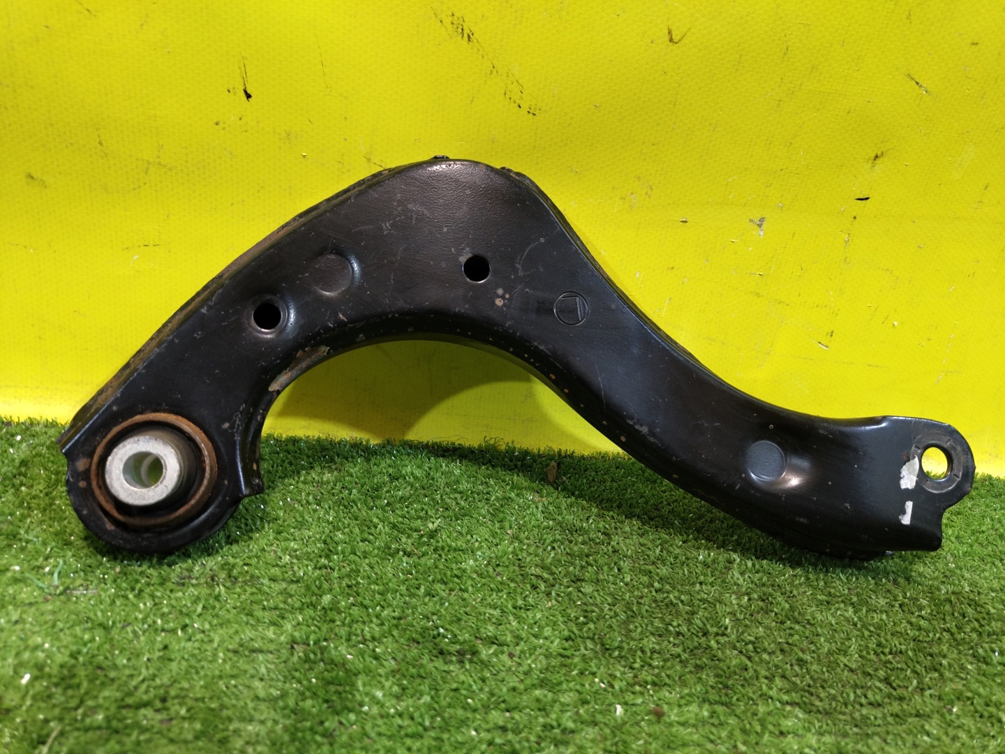 Toyota Camry V70 2017 для Рычаг задний левый верхний