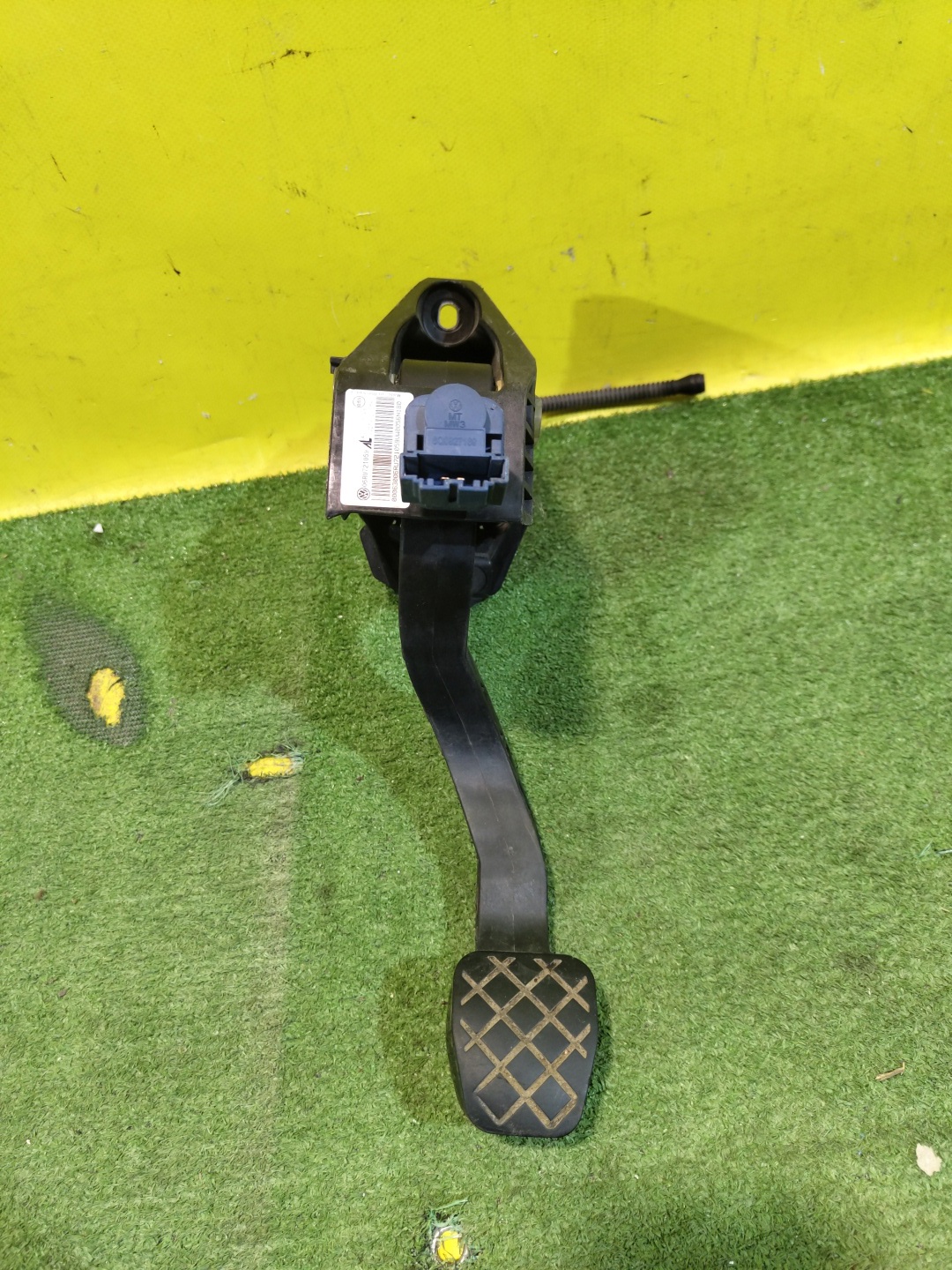 Volkswagen  Polo (Sed RUS) 2011 для Педаль сцепления