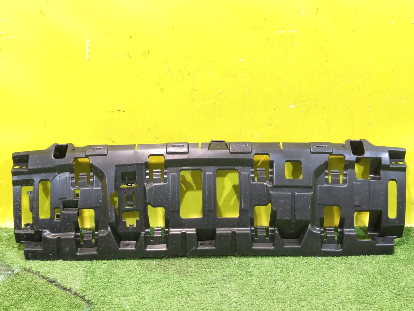 Haval (Хавал) Dargo 2022 для Кронштейн заднего бампера центральный