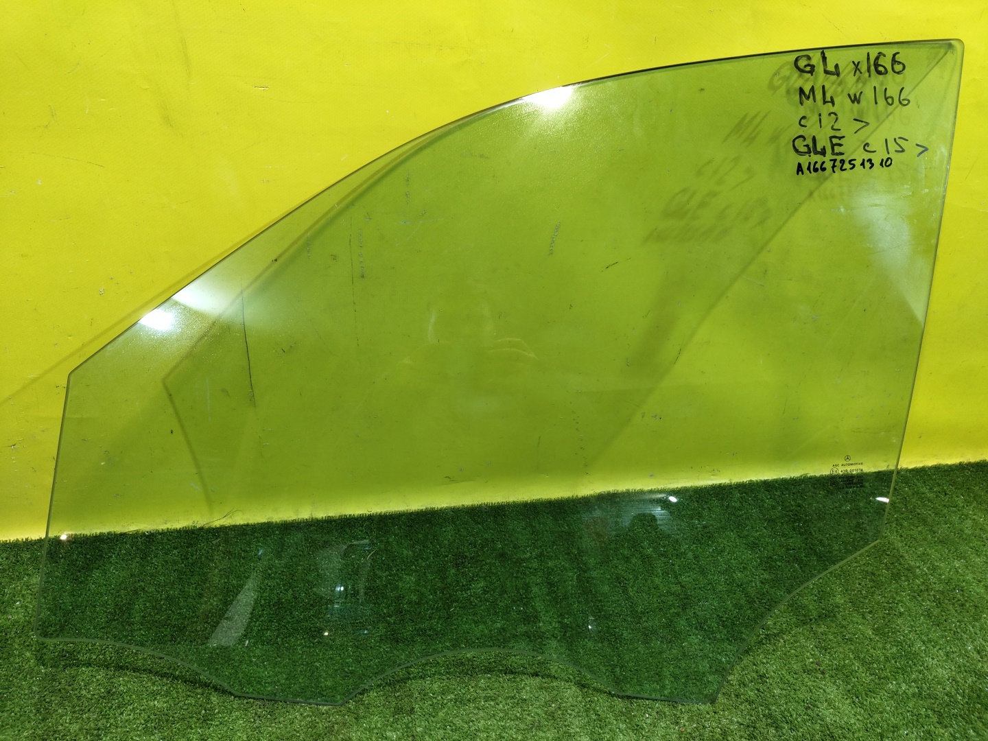 MERСEDES BENZ GL-Class (X166) 2012 для Стекло двери передней левой