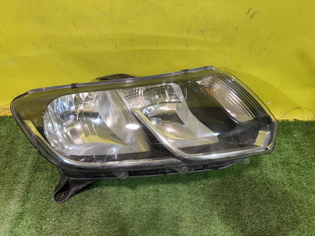 Renault Logan II 2014 для Фара правая