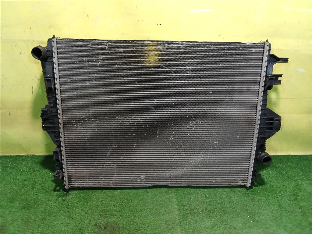 Volkswagen  Touareg NF 2010 для Радиатор основной