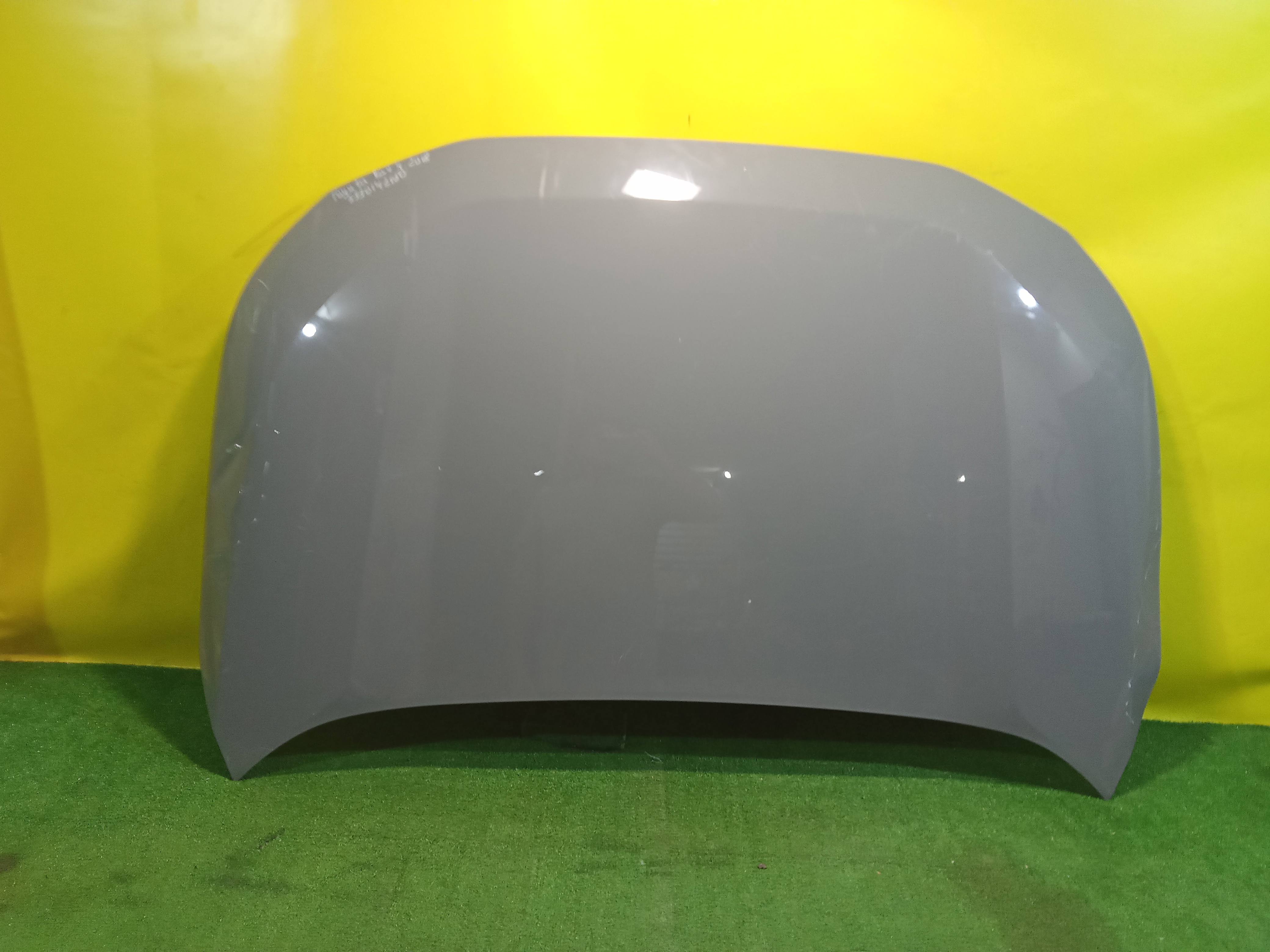 Toyota RAV4 2018 для Капот