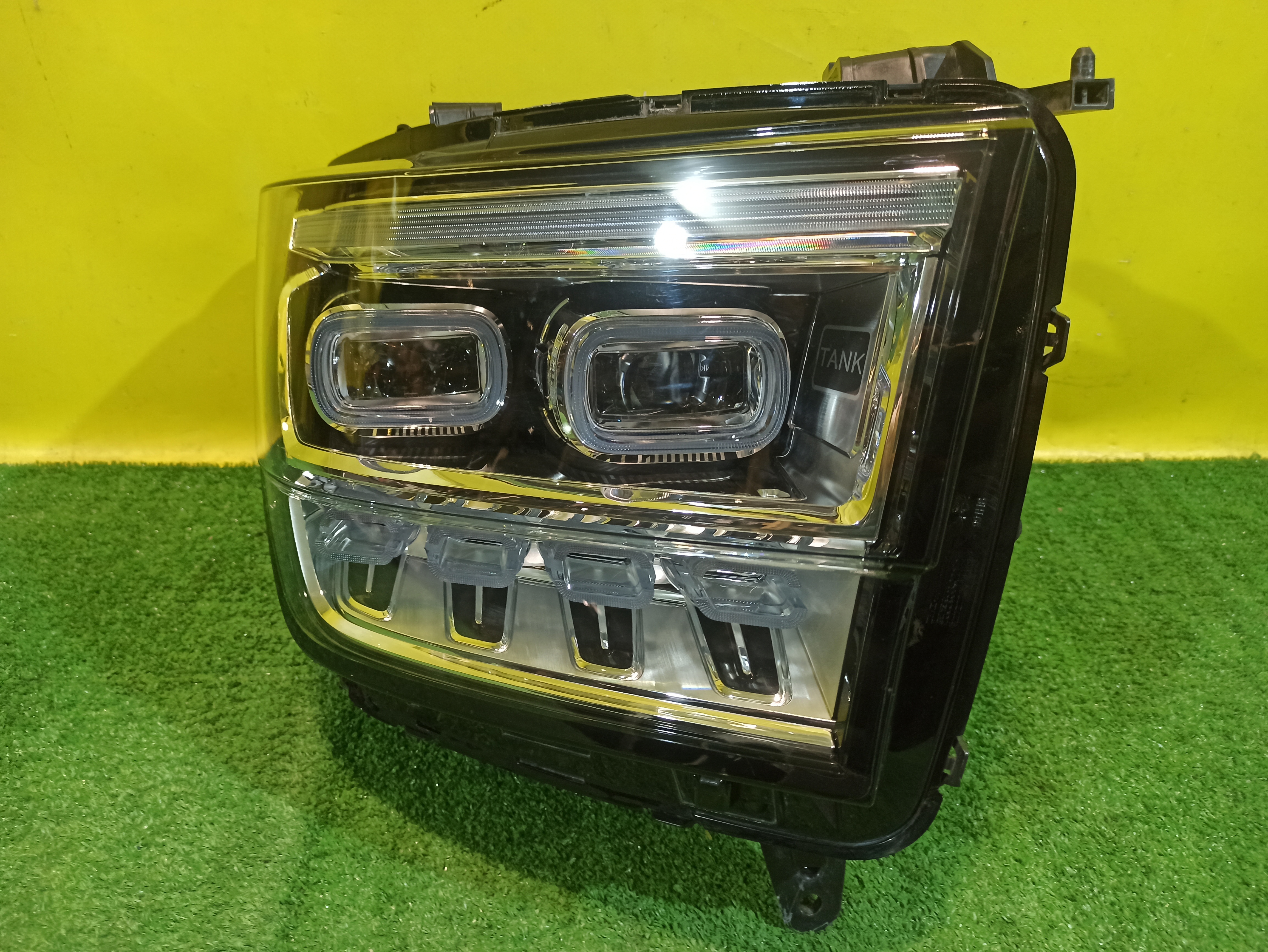 Tank 500 2021 для Фара правая LED