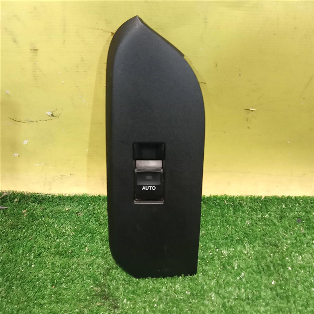 Toyota Land Cruiser Prado 150 2009 для Кнопка стеклоподъемника