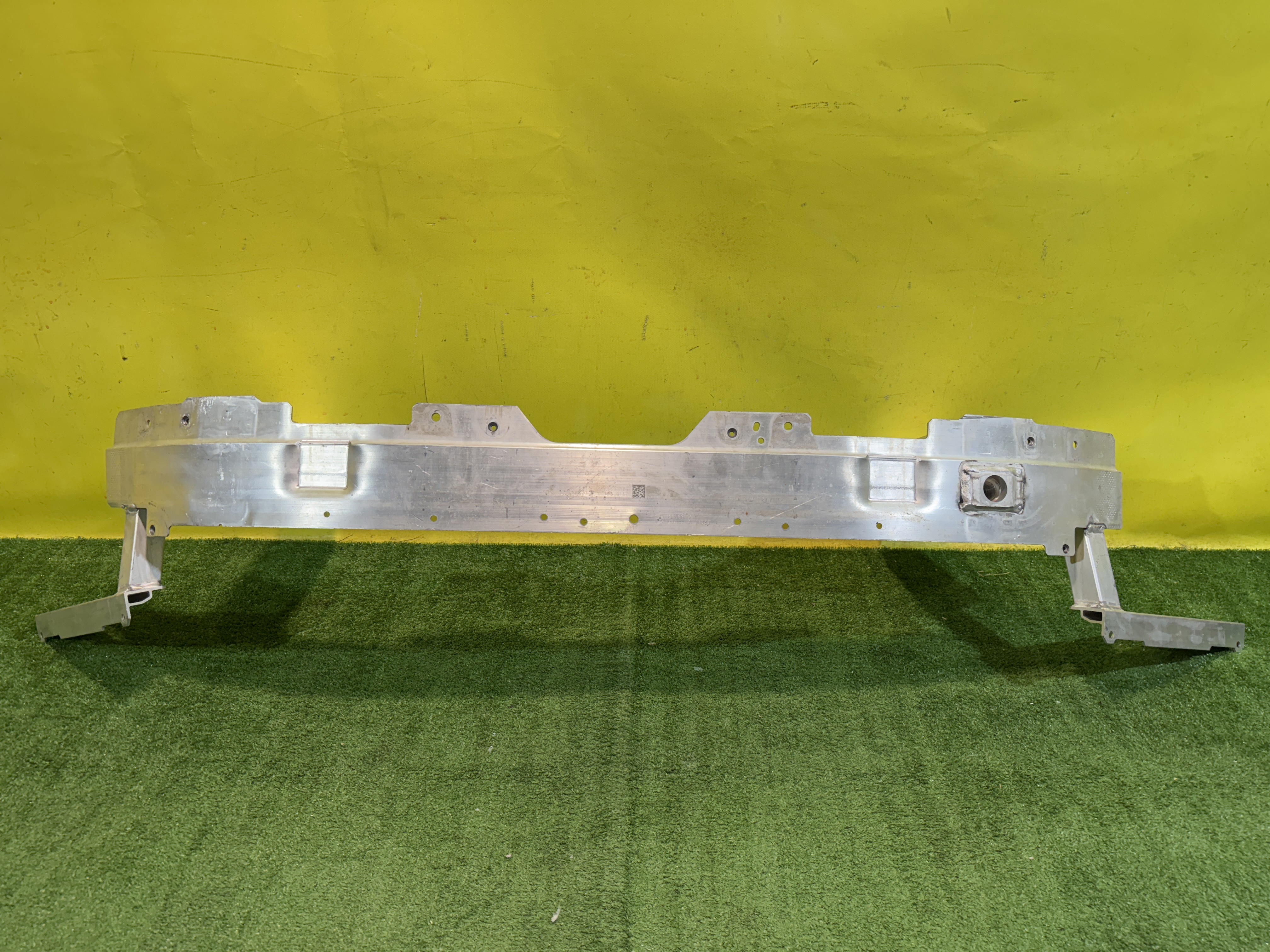 BMW X7 G07 2019 для Усилитель переднего бампера