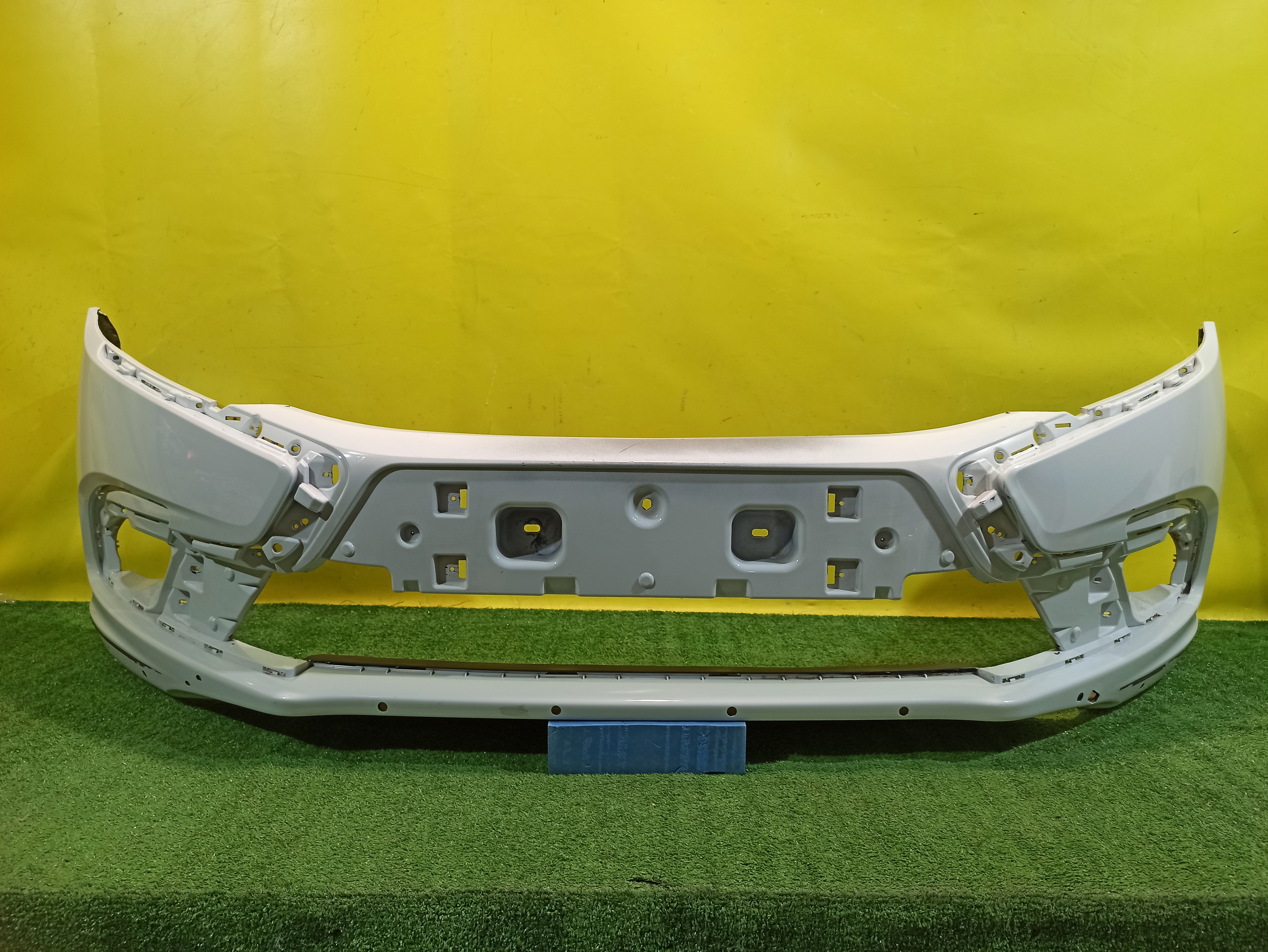 Lada Granta Cross 2018- для Бампер передний