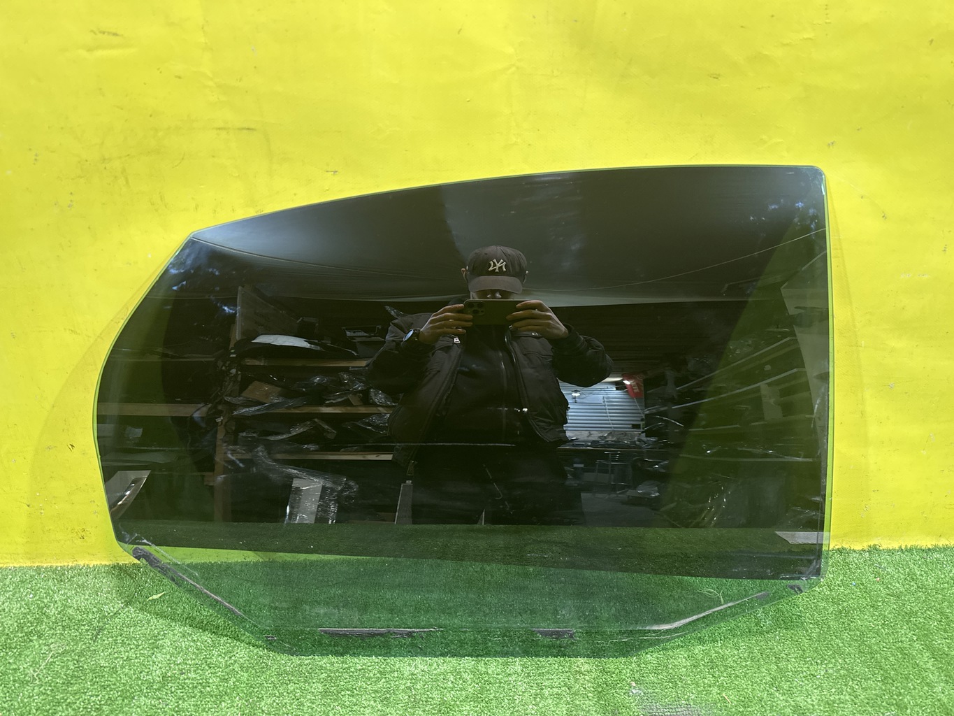 Lada Vesta 2015- для Стекло двери задней правой