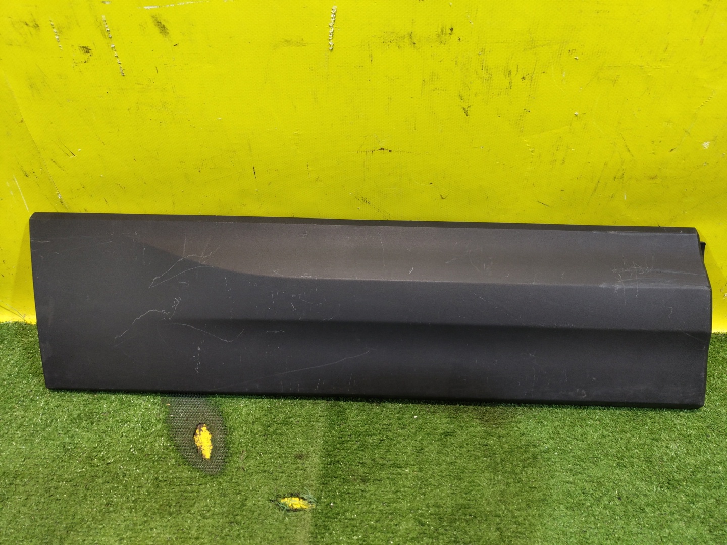 Skoda  Karoq  2017 для Накладка двери задней правой