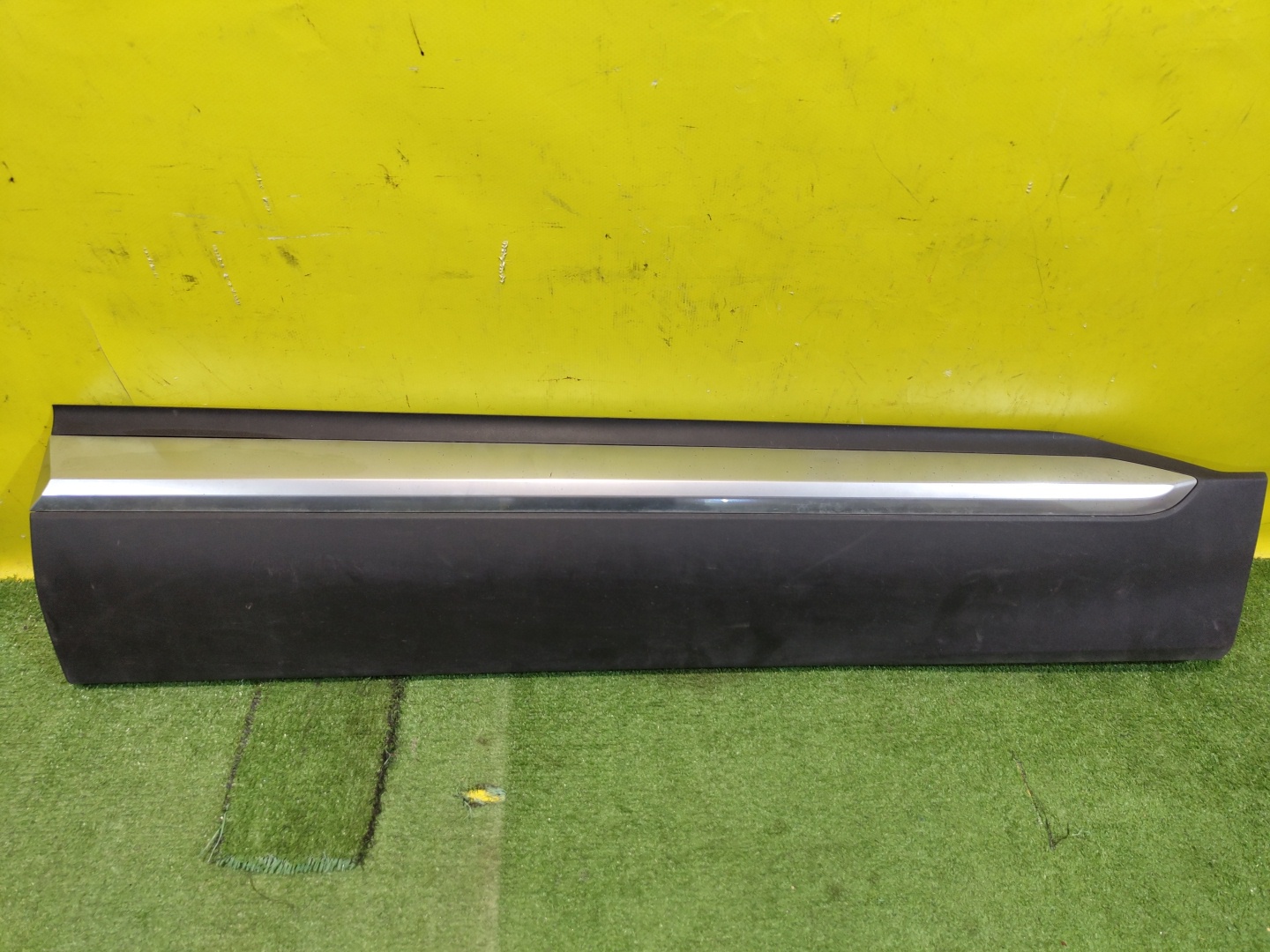 Hyundai Santa Fe (TM) 2018 для Накладка двери передней правой