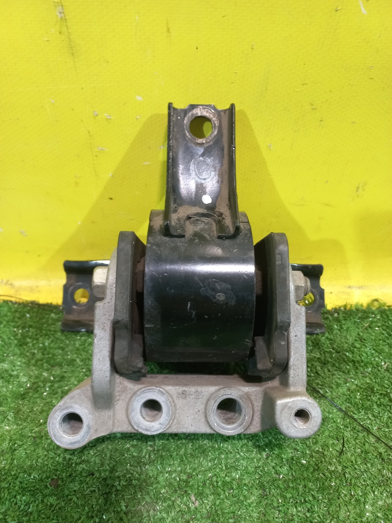 Mitsubishi Outlander XL (CW) 2007 для Опора двигателя правая