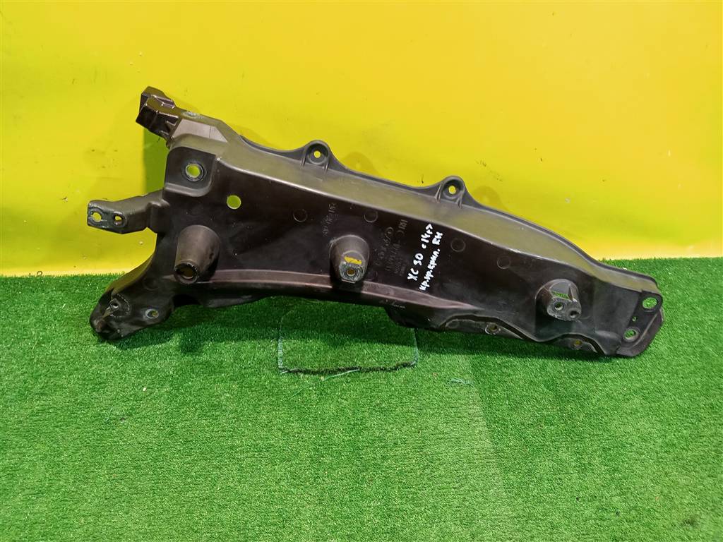 Volvo XC90 2014 для Кронштейн крепления переднего правого крыла